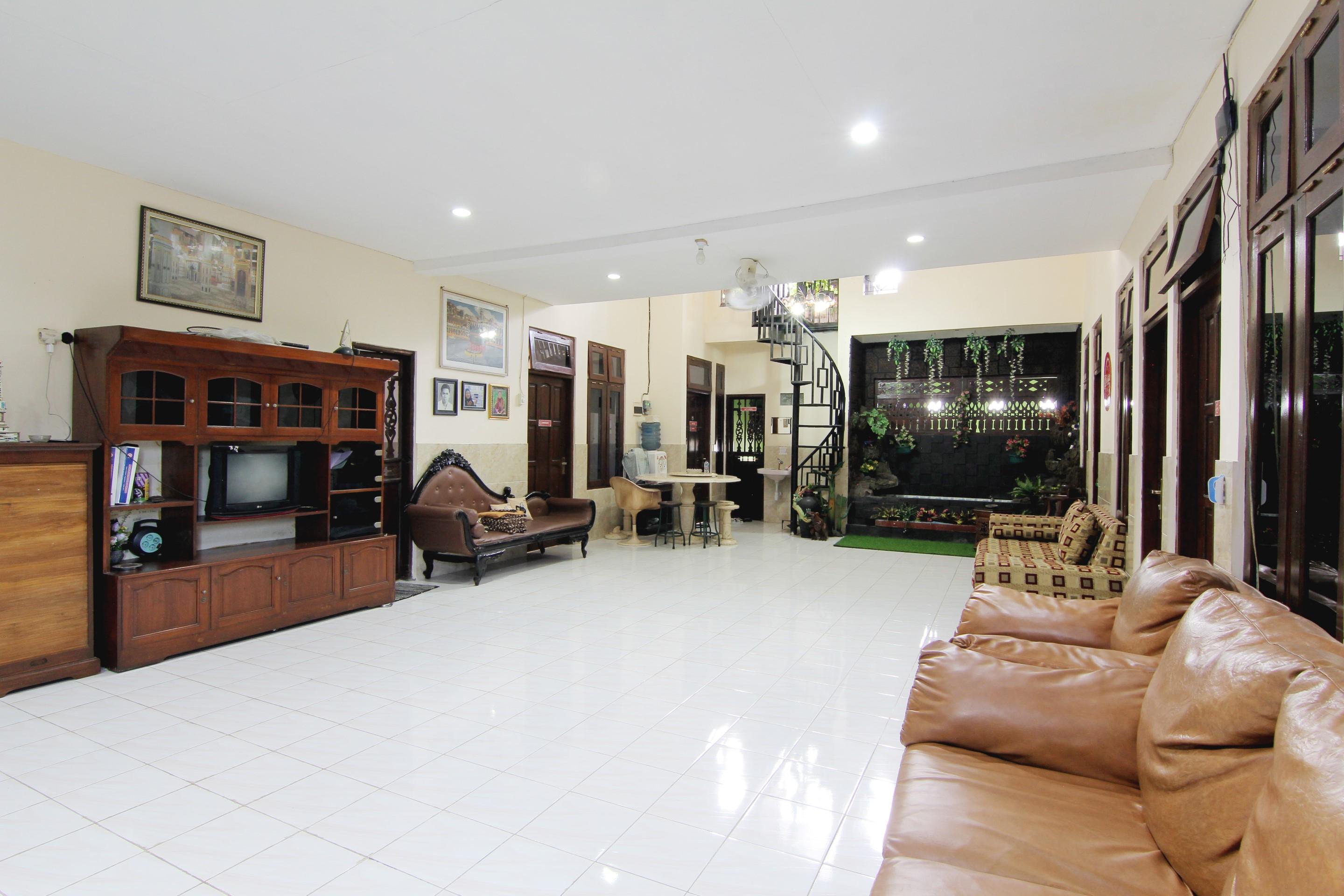 Wanderlust Homestay Yogyakarta Exteriör bild